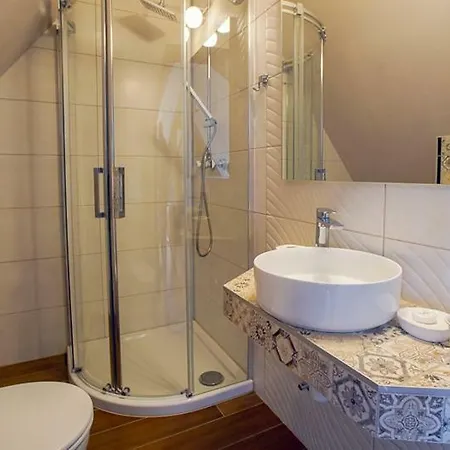 Bernadeta Проживание в семье